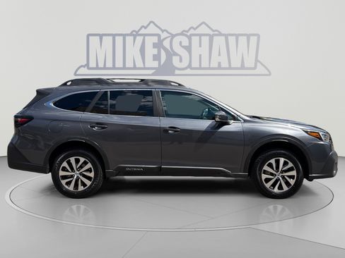 Used 2021 Subaru Outback Premium AWD/4WD image 6