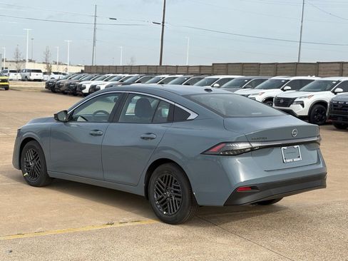 New 2026 Nissan Sentra SV image 6