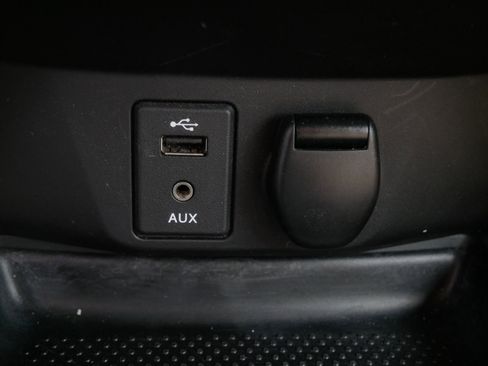 Used 2015 Nissan Rogue SL w/ SL Premium Package image 19