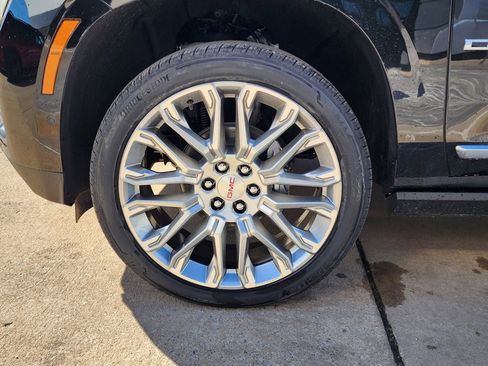 New 2026 GMC Yukon XL Denali w/ Denali Reserve Package image 66