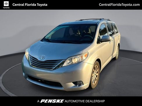 Used 2012 Toyota Sienna XLE AWD/4WD image 1