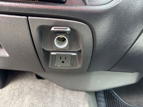 Used 2018 Chevrolet Silverado 1500 LT w/ LT Eassist Package image 42