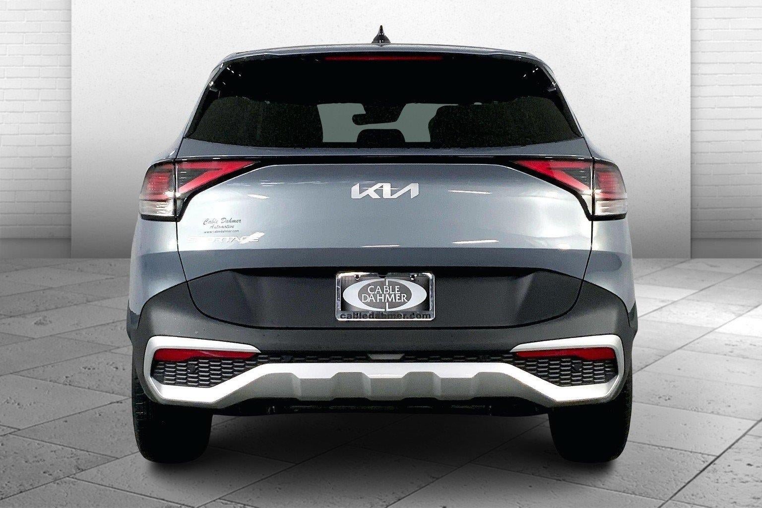 Used 2025 Kia Sportage EX FWD image 3