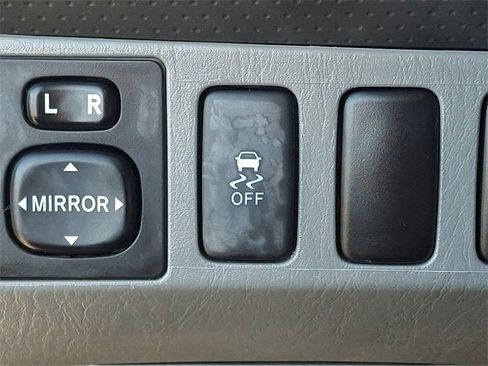 Used 2015 Toyota Tacoma PreRunner image 24