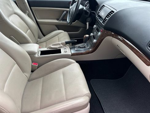 Used 2009 Subaru Legacy 2.5i Limited AWD/4WD image 14
