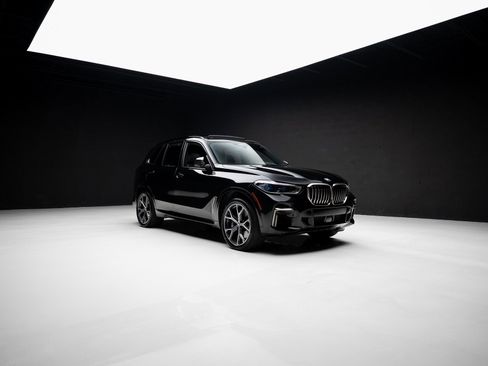 Used 2023 BMW X5 M50i w/ Executive Package image 84