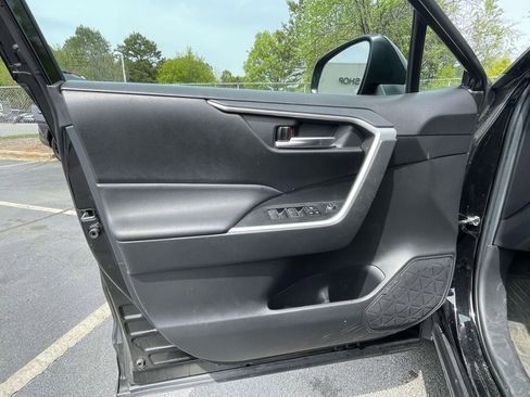 Used 2023 Toyota RAV4 AWD Hybrid image 23