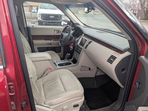 Used 2010 Ford Flex Limited image 30