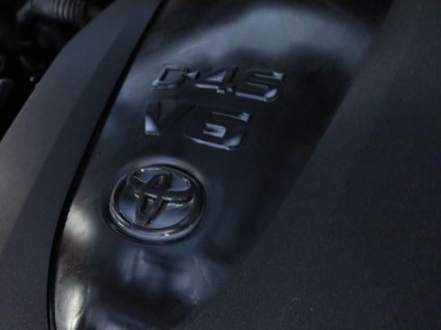Used 2022 Toyota Tacoma SR5 RWD image 8