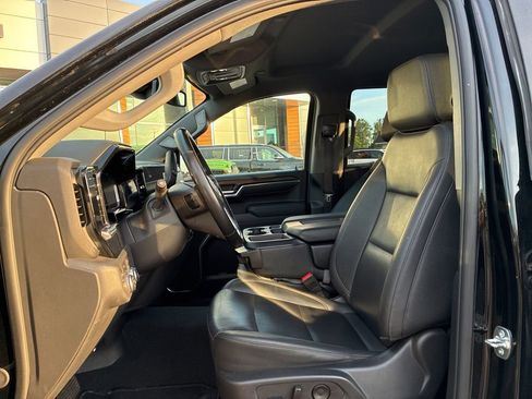 Used 2025 GMC Sierra 1500 SLT AWD/4WD image 14
