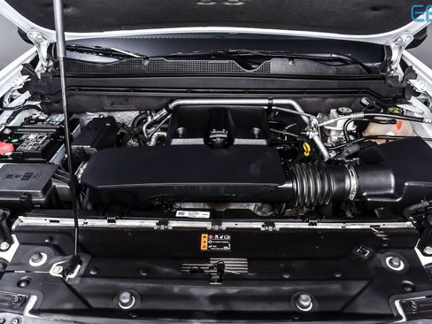 Used 2023 Chevrolet Colorado LT w/ LT Convenience Package III image 12