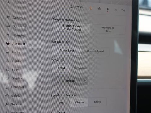 Used 2018 Tesla Model 3 Long Range image 15