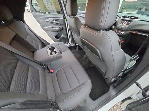 Used 2023 Chevrolet TrailBlazer RS AWD/4WD image 29