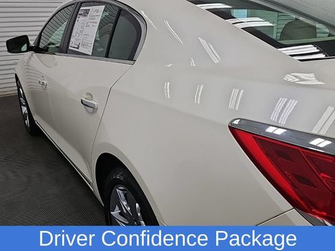 Used 2011 Buick LaCrosse CXS w/ Driver Confidence Package FWD image 8