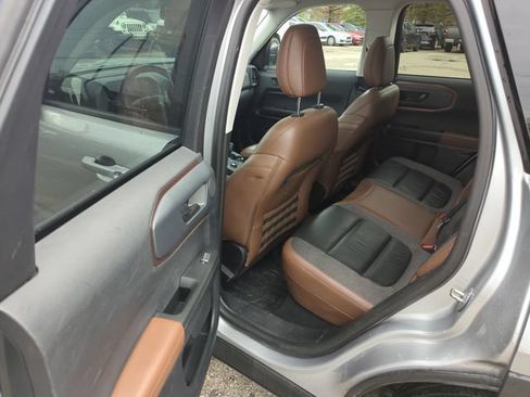 Certified 2022 Ford Bronco Sport Outer Banks w/ Tech Package AWD/4WD image 11