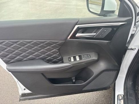 Used 2024 Mitsubishi Outlander SEL image 15