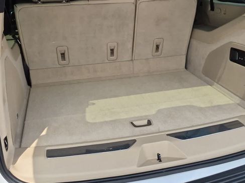 Used 2021 Cadillac Escalade ESV Premium Luxury w/ Driver Assist Tech Package RWD image 36
