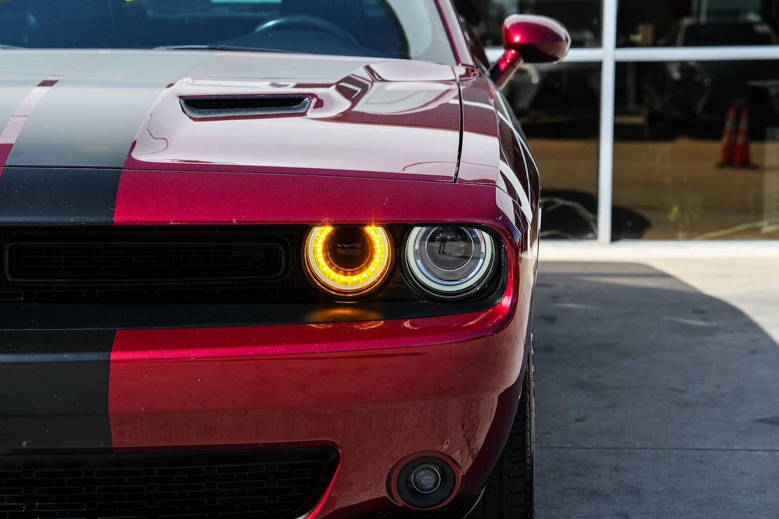Used 2018 Dodge Challenger SXT Plus RWD image 5