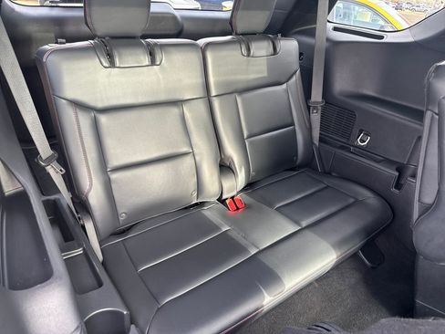 Used 2025 Ford Explorer ST-Line w/ Premium Package image 15