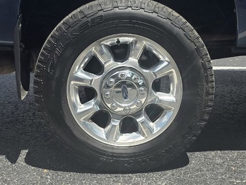 Used 2015 Ford F350 Lariat w/ Lariat Ultimate Package AWD/4WD image 40