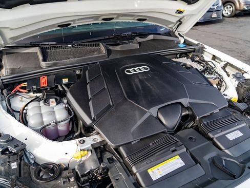 Used 2020 Audi Q7 3.0T Premium Plus image 32