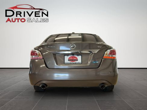Used 2013 Nissan Altima 2.5 SV image 5
