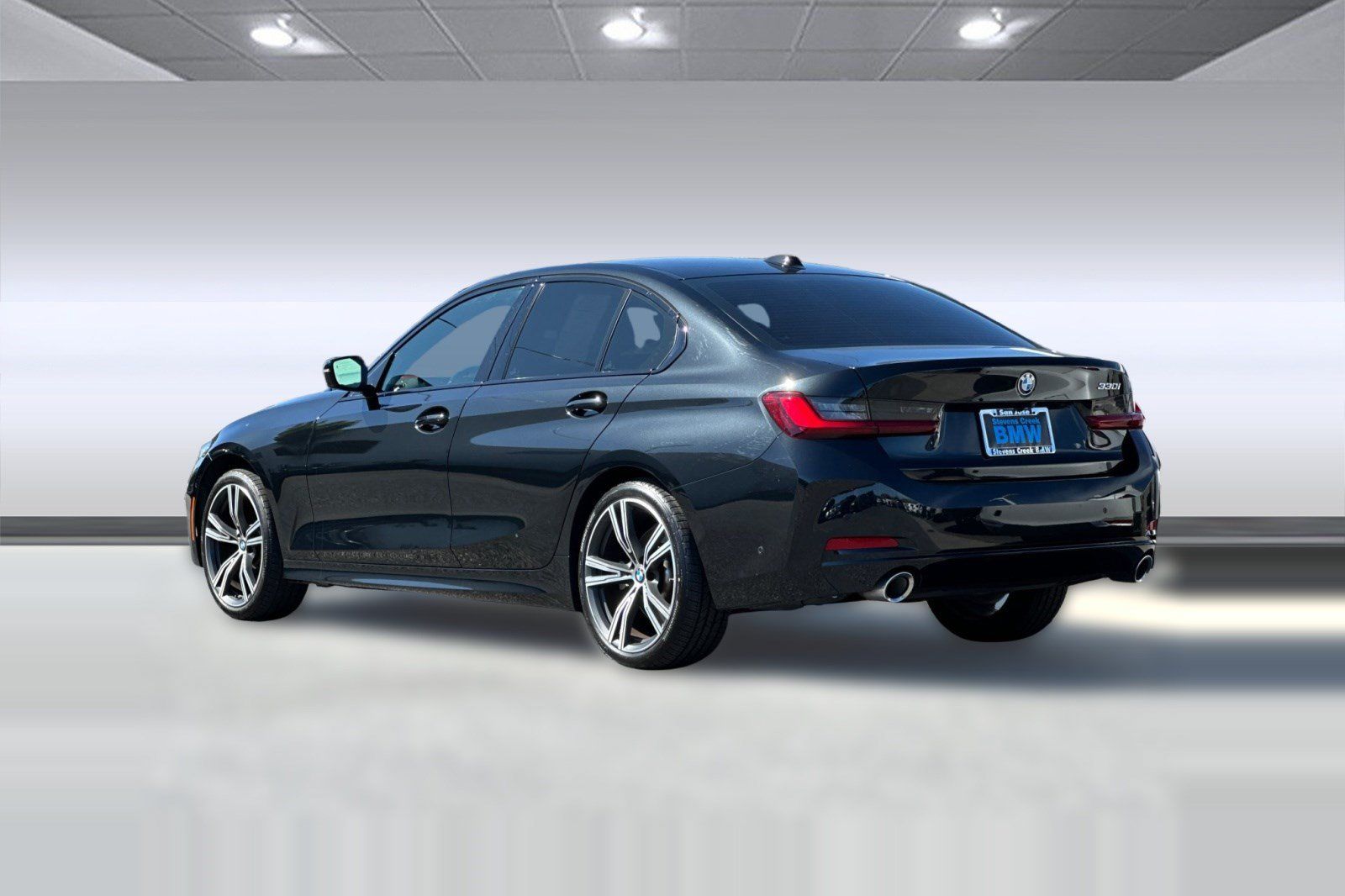 Certified 2023 BMW 330i Sedan w/ Premium Package RWD image 3