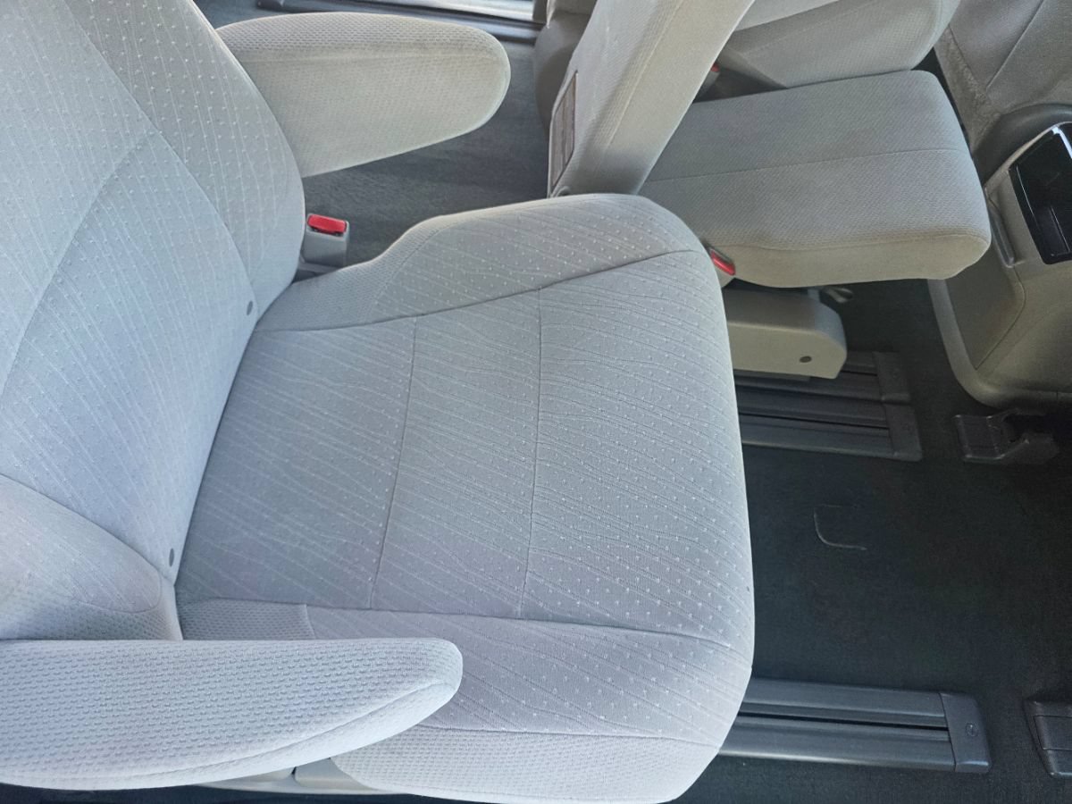 Used 2017 Toyota Sienna LE FWD image 29