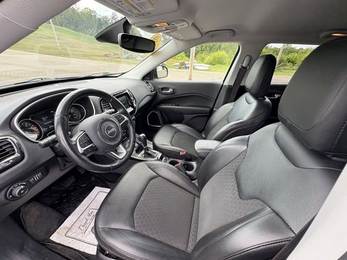 Used 2019 Jeep Compass Altitude image 32