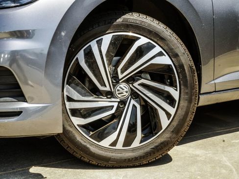 Used 2020 Volkswagen Jetta SEL FWD image 3