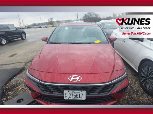 Used 2025 Hyundai Elantra SEL image 20