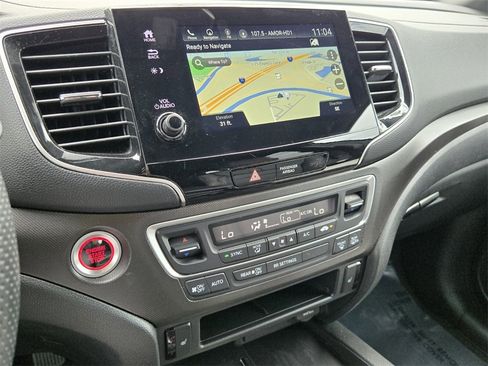 Used 2025 Honda Passport TrailSport image 20