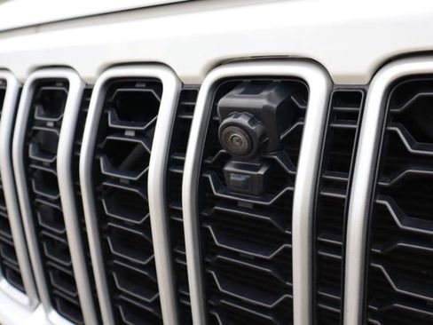 Used 2024 Jeep Wrangler Unlimited Sahara w/ Technology Group AWD/4WD image 6