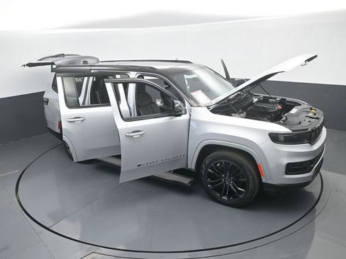 Used 2024 Jeep Grand Wagoneer Series II w/ Quick Order Packagew 28T image 34