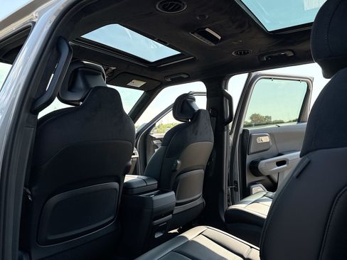 New 2027 Kia Telluride SX Prestige AWD/4WD image 6