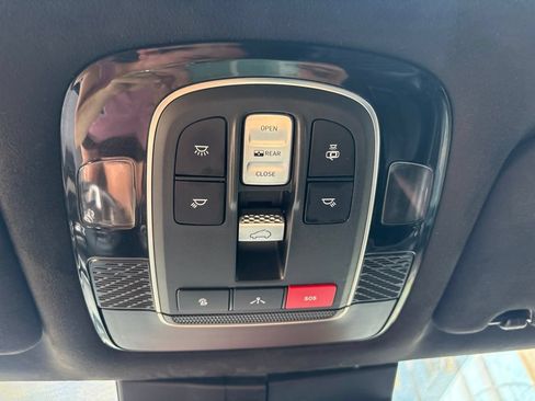 Used 2022 Hyundai Palisade Calligraphy AWD/4WD image 16