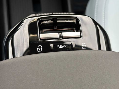 New 2025 Volvo EX30 Ultra w/ Protection Package Premier image 29