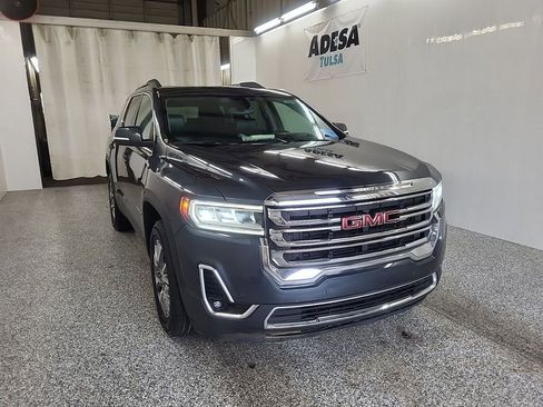 Used 2020 GMC Acadia SLT w/ Driver Alert Package II FWD image 3