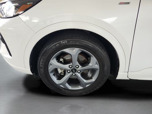 Certified 2023 Ford Escape ST-Line FWD image 29