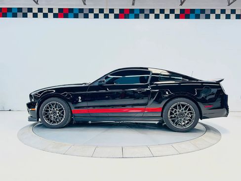 Used 2013 Ford Mustang Shelby GT500 RWD image 2