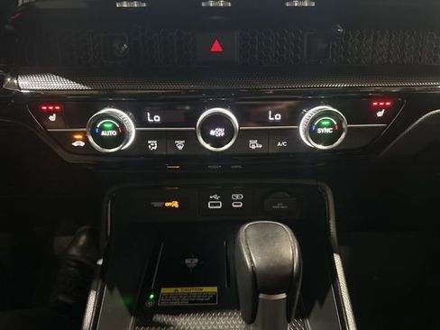 Used 2025 Honda CR-V Sport Touring image 22