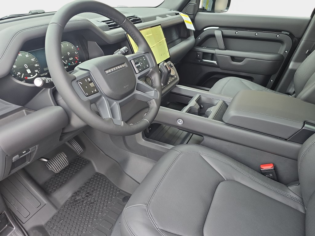 New 2026 Land Rover Defender 110 X-Dynamic SE AWD/4WD image 13