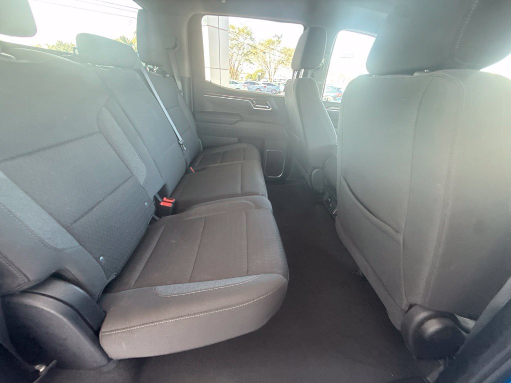 Used 2025 Chevrolet Silverado 1500 LT AWD/4WD image 40