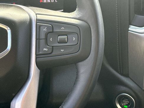 Used 2022 GMC Sierra 1500 Elevation image 17
