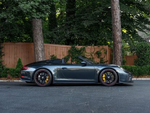 Used 2019 Porsche 911 Speedster RWD image 6