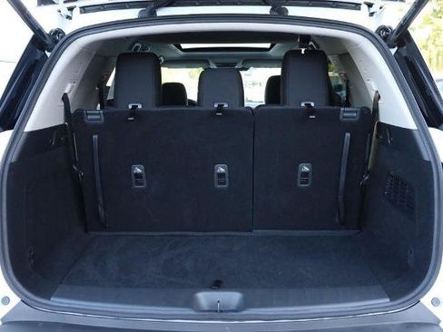 Certified 2025 Nissan Pathfinder SV w/ SV Premium Package FWD image 7