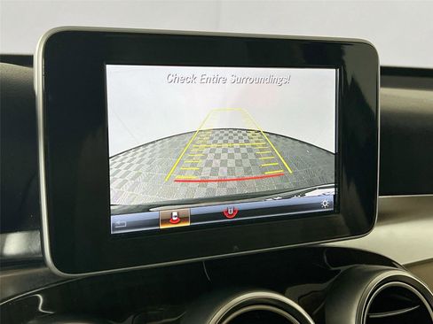 Used 2019 Mercedes-Benz GLC 300 4MATIC image 13