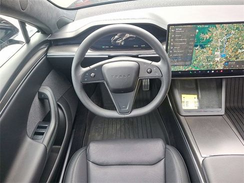 Used 2022 Tesla Model S Plaid image 11