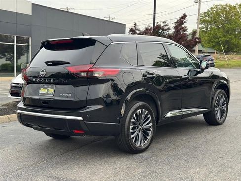 Certified 2025 Nissan Rogue Platinum w/ Platinum Premium Package FWD image 3