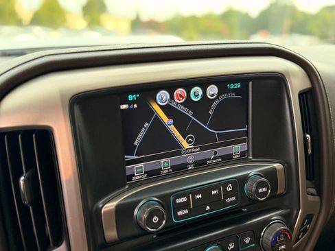 Used 2019 GMC Sierra 2500 Denali w/ Duramax Plus Package AWD/4WD image 55